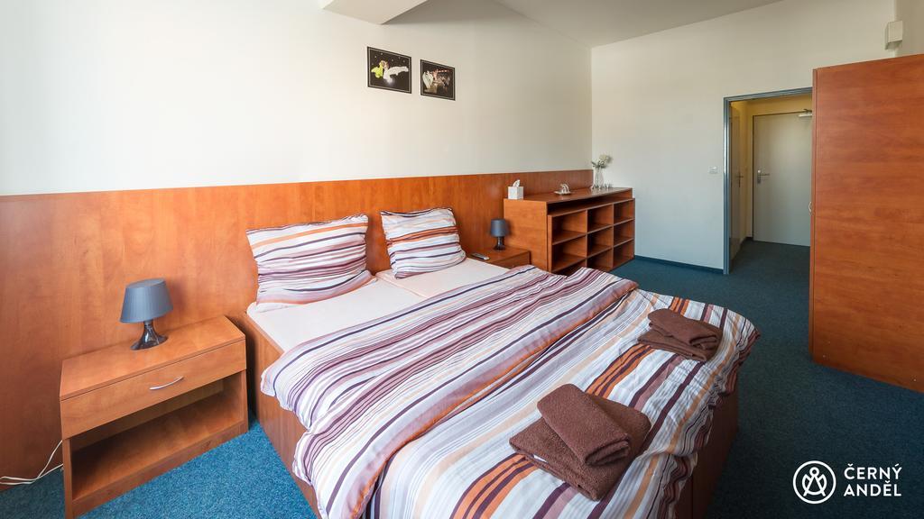 Hotel Cerny Andel Most Esterno foto